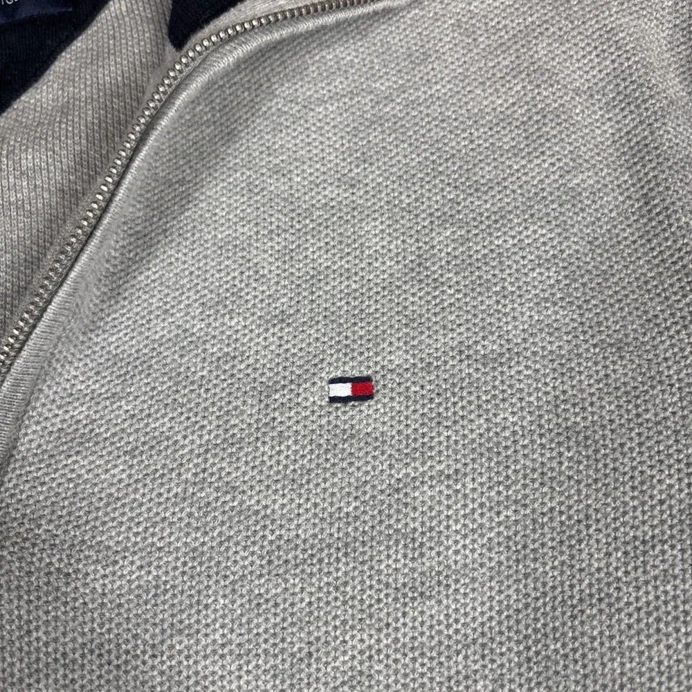 Tommy Hilfiger Men’s Gray Quarter Zip Sweater Large Cotton 1/4 Zip Pullover - Picture 2 of 8